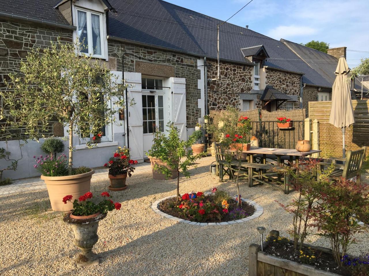 Bed and Breakfast Kirribilli Pleine-Fougères Exterior foto